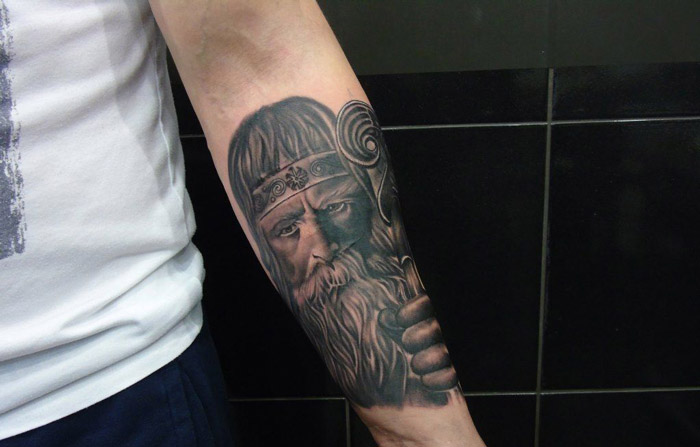 Значение татуировки монах