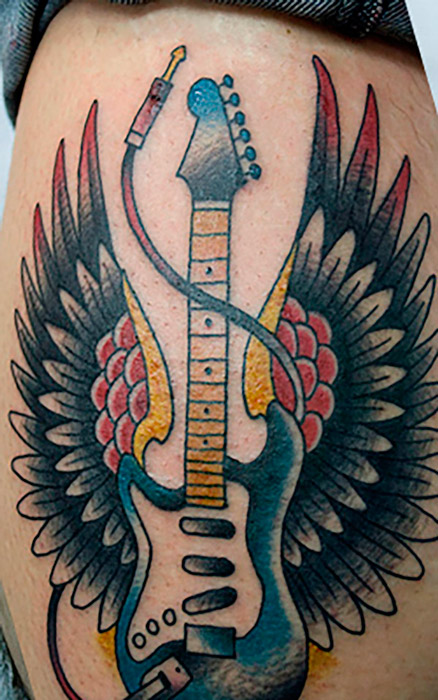 татуировка с гитарой