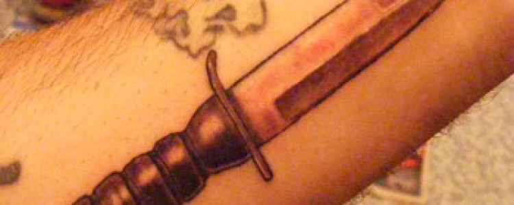 Значение татуировки нож