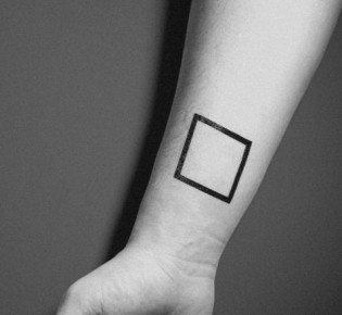 Значение татуировки квадрат